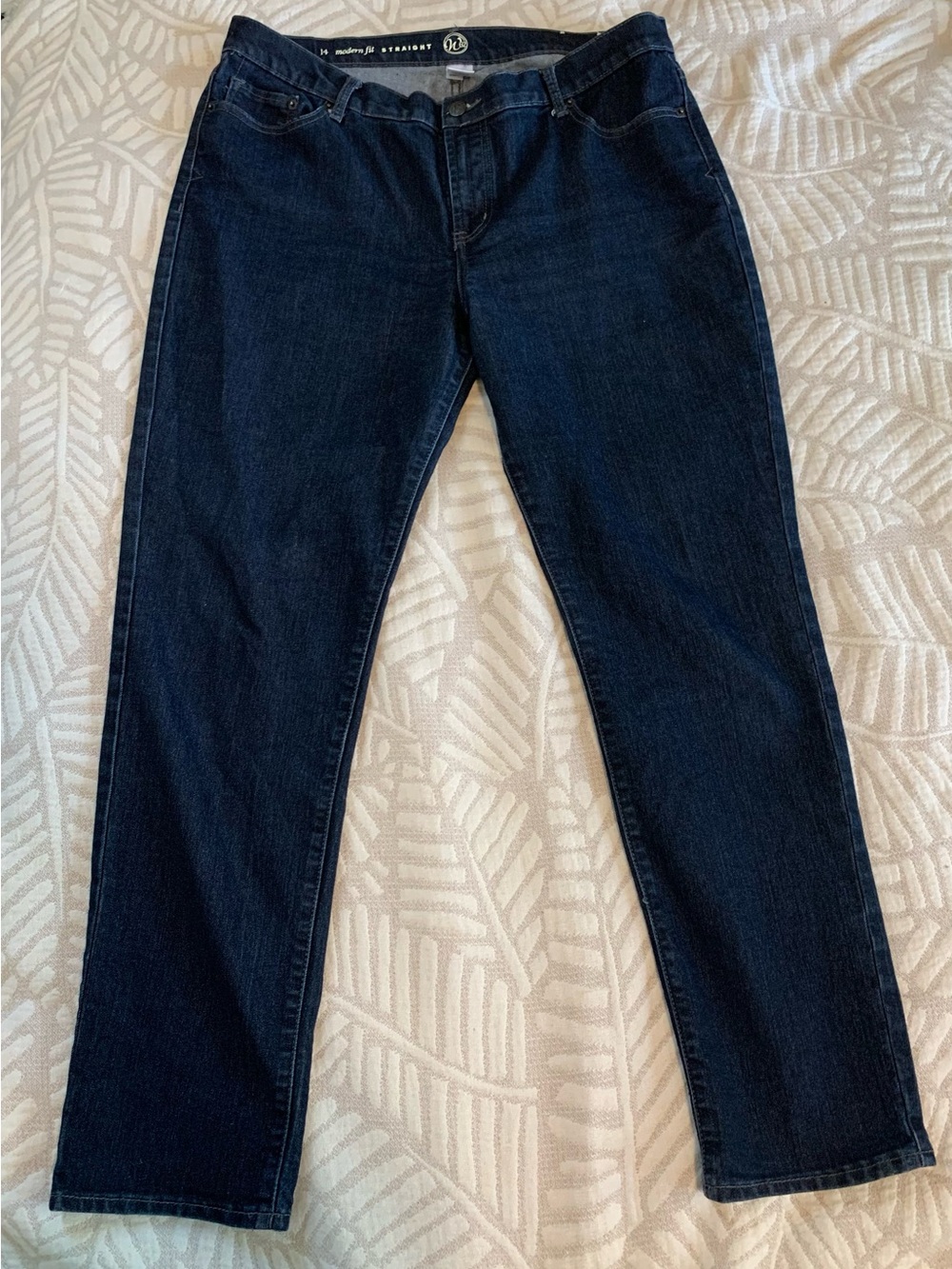 W62 size 14 Women’s Straight Jeans in Dark Indigo